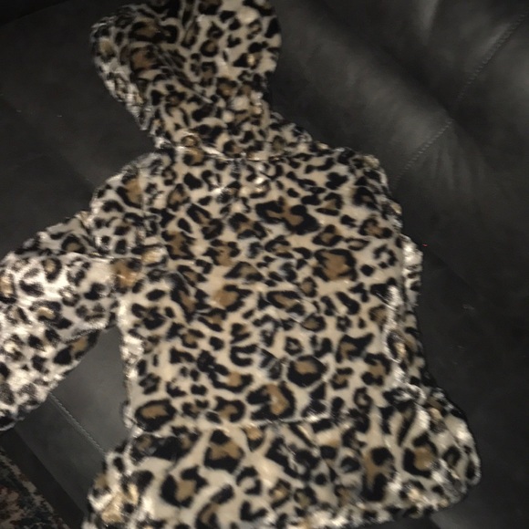 Coat - Picture 3 of 3